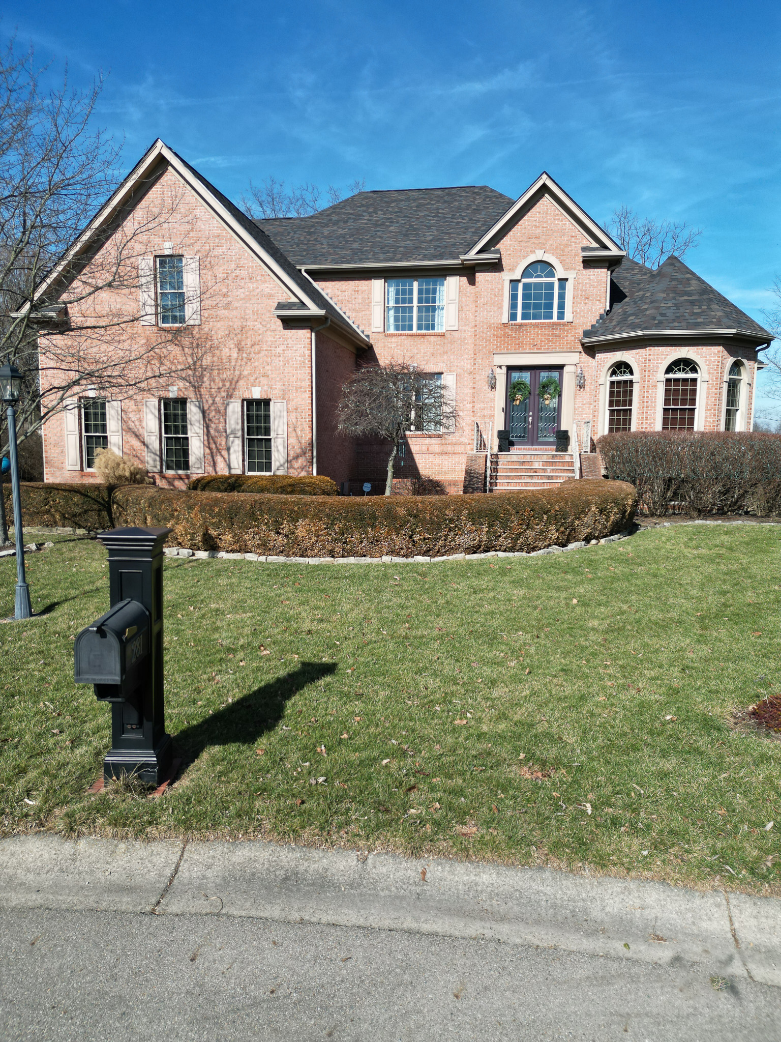 Navigating Roof Repair Insurance Claims: A Homeowner's Guide